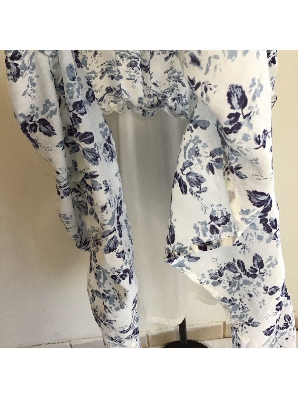 Moon River Women Elegant White Blue Floral Tiered Backyard Party Maxi Dress M - Picture 8 of 13
